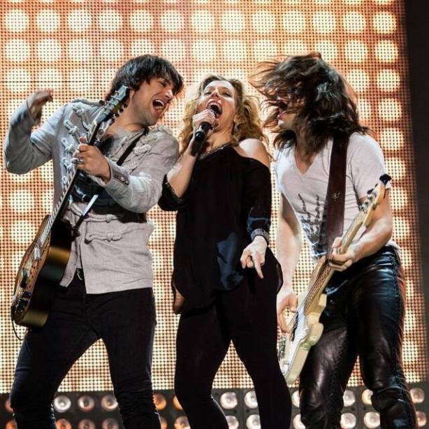 1480496_10151980239101016_569827068_n