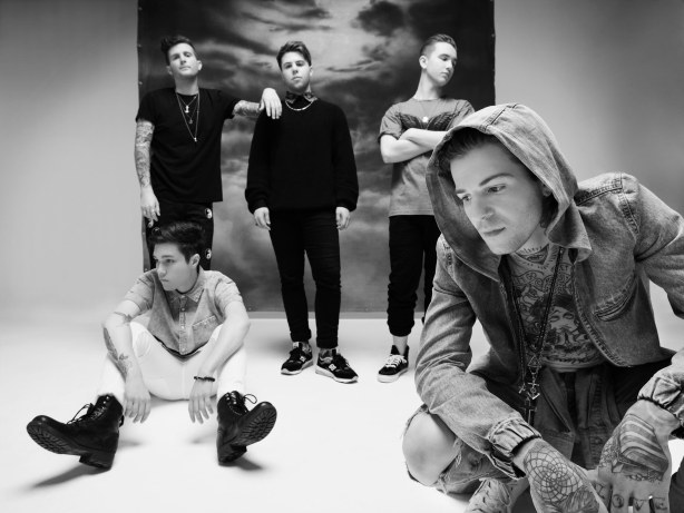 04_The_Neighbourhood_Group_121